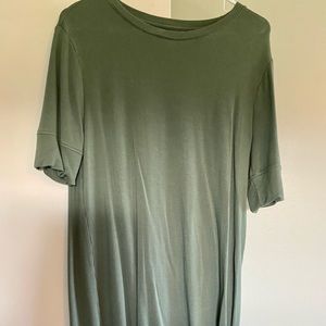 LOFT Lou and Grey Green Tshirt Dress, size M